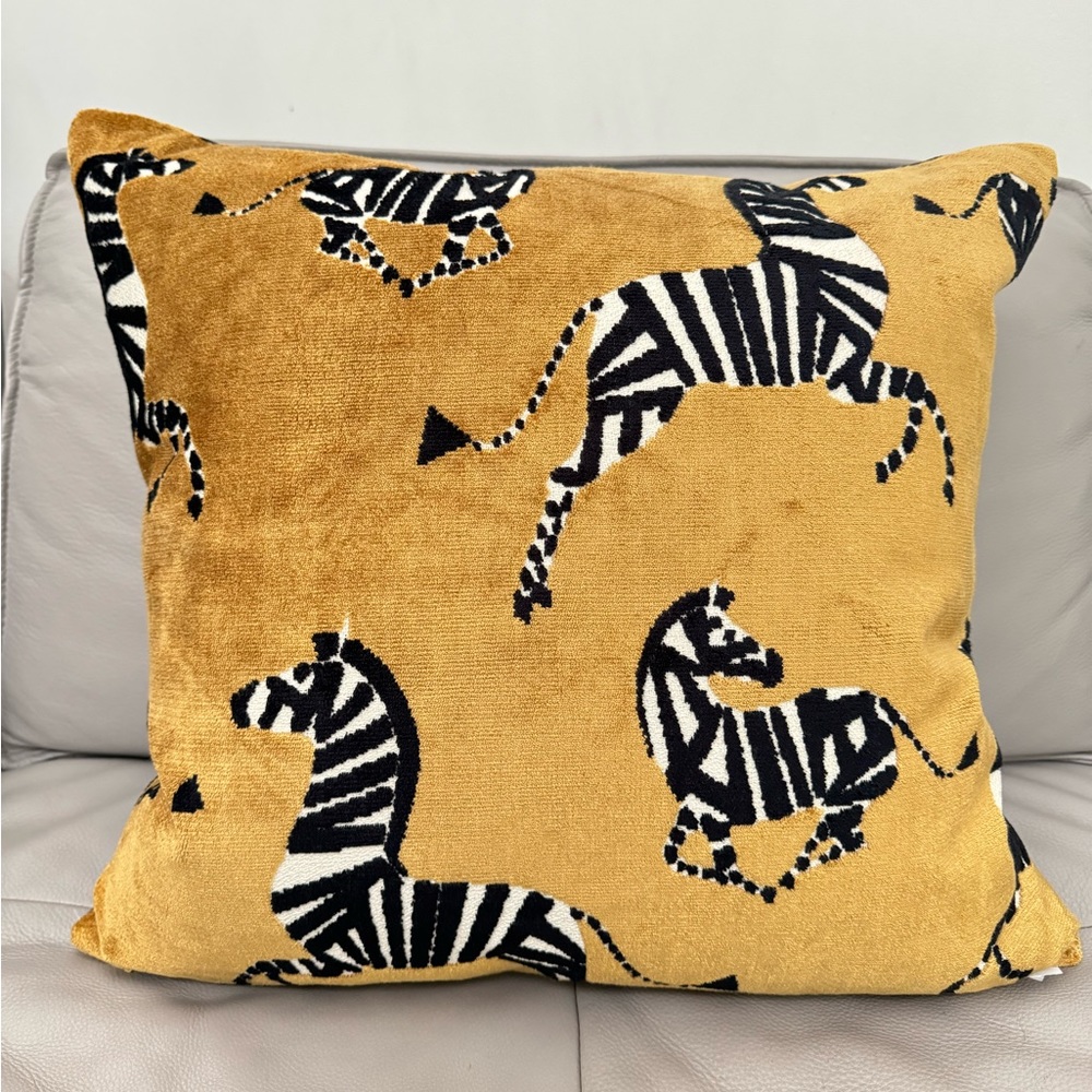 Pacific Coast Austin Horn 22 x22 Kona Zebra Gold Yellow Black Decorative Pillow